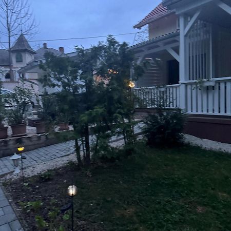 Hotel Szem-S Vendeghaz Balatonszárszó Zewnętrze zdjęcie
