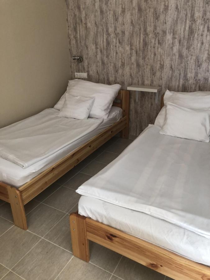 Hotel Szem-S Vendeghaz Balatonszárszó Zewnętrze zdjęcie