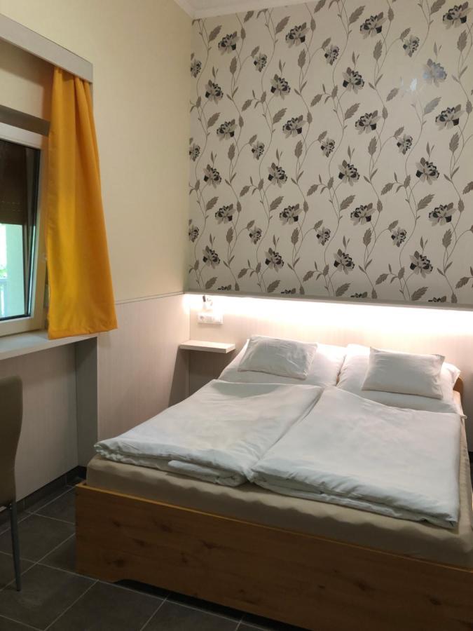 Hotel Szem-S Vendeghaz Balatonszárszó Zewnętrze zdjęcie