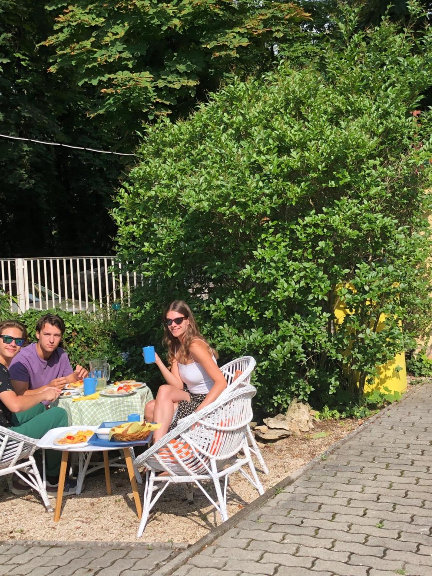 Hotel Szem-S Vendeghaz Balatonszárszó Zewnętrze zdjęcie