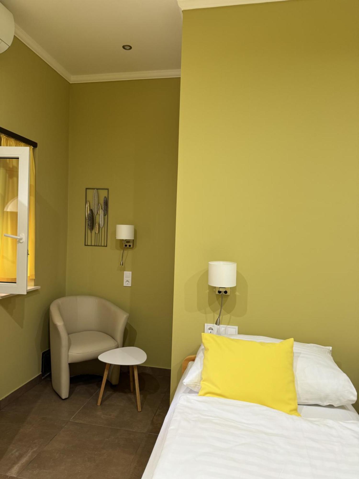 Hotel Szem-S Vendeghaz Balatonszárszó Zewnętrze zdjęcie